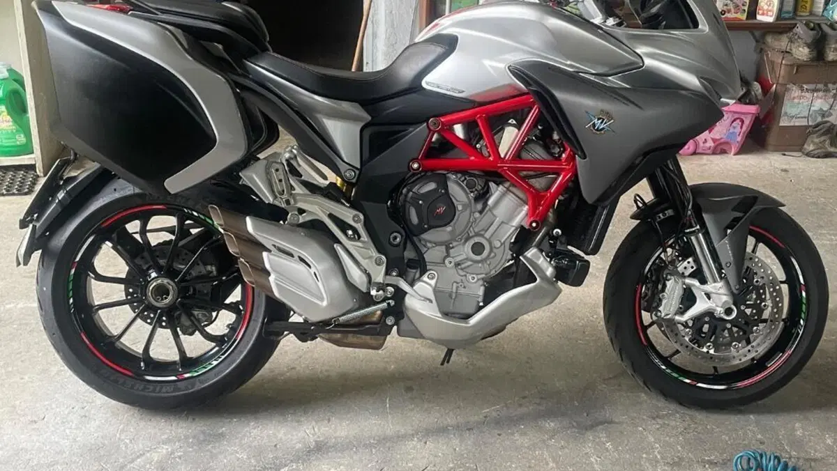 MV Agusta Turismo Veloce 800 (2014 - 16) 