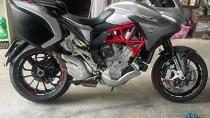 MV Agusta Turismo Veloce 800 (2014 - 16) 