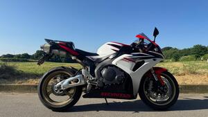 Honda CBR 1000 RR Fireblade (2006 - 07) 