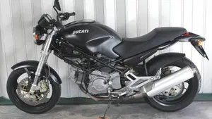 Ducati Monster 600 Dark (1998 - 01)  (2)