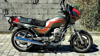 Moto Guzzi V35 III epoca