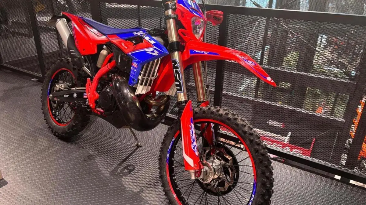 Betamotor RR 250 2T Enduro Racing (2023)  (2)