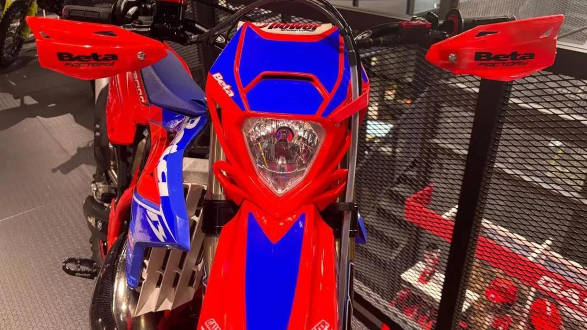 Betamotor RR 250 2T Enduro Racing (2023)  (4)
