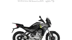 Moto Guzzi Stelvio (2024 - 26) 