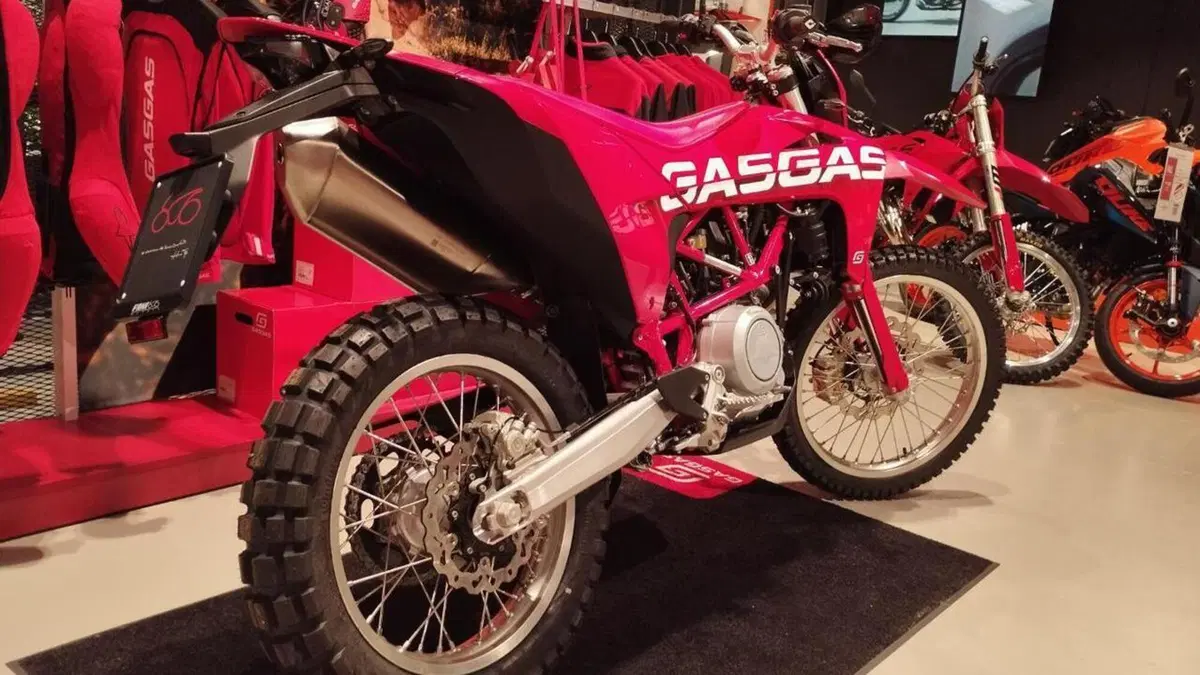 GASGAS ES 700 (2022 - 26)  (4)