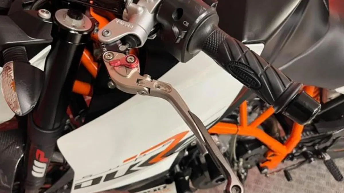 KTM 990 Super Duke R (2012 - 13)  (4)