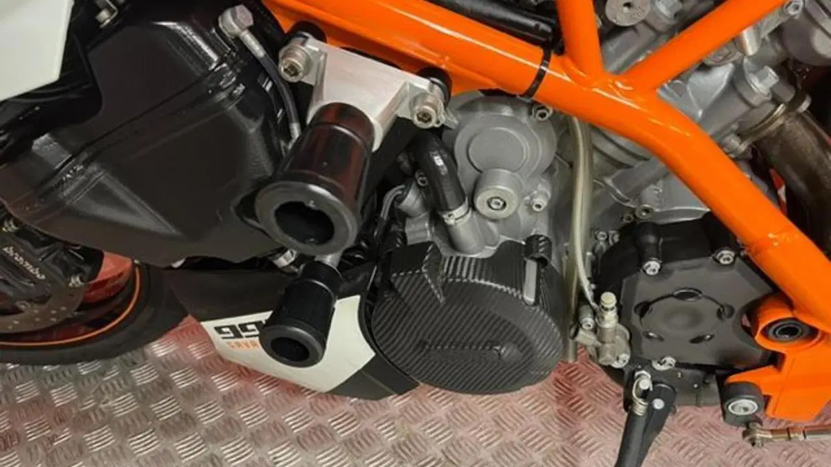 KTM 990 Super Duke R (2012 - 13)  (2)