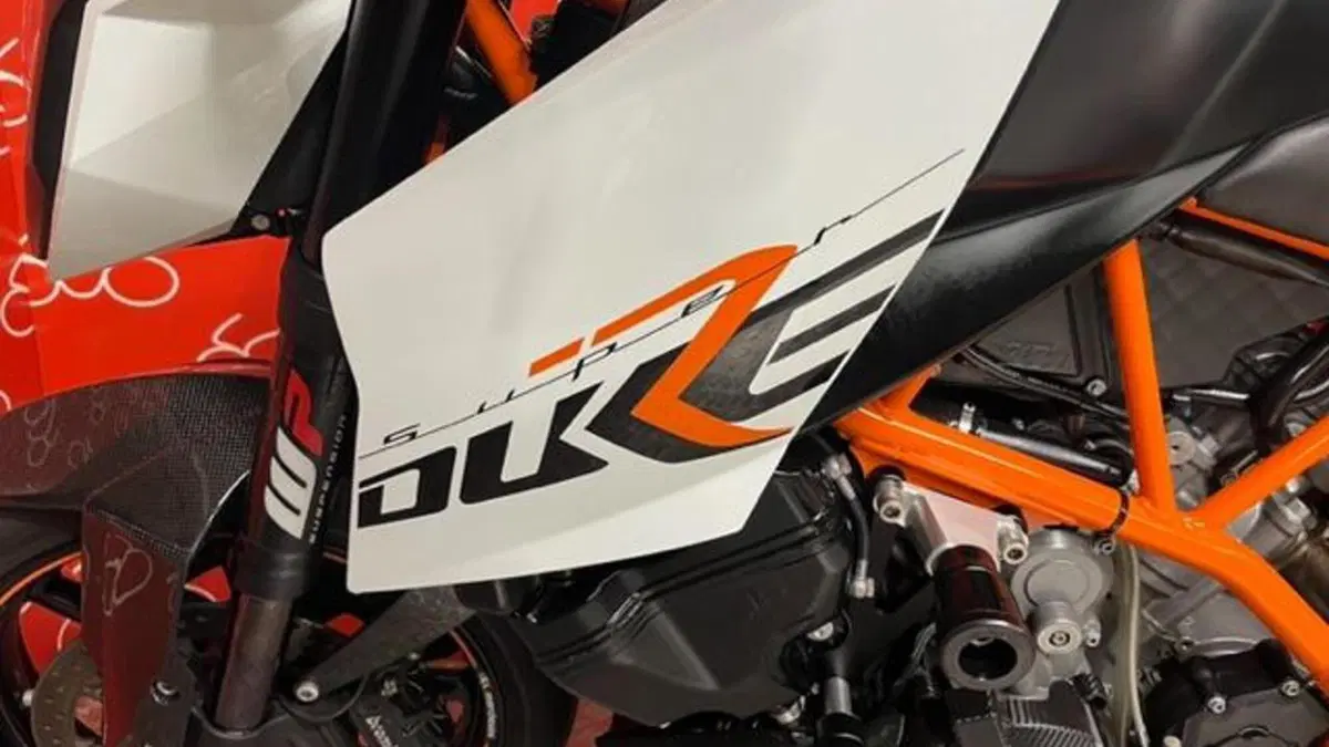 KTM 990 Super Duke R (2012 - 13)  (12)