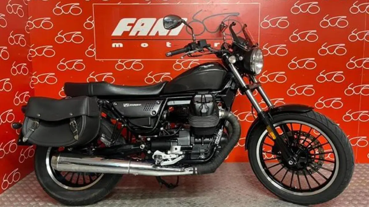 Moto Guzzi V9 Roamer (2021 - 24) 