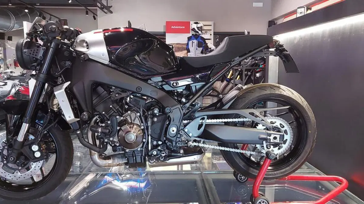 Yamaha XSR 900 (2022 - 24)  (2)