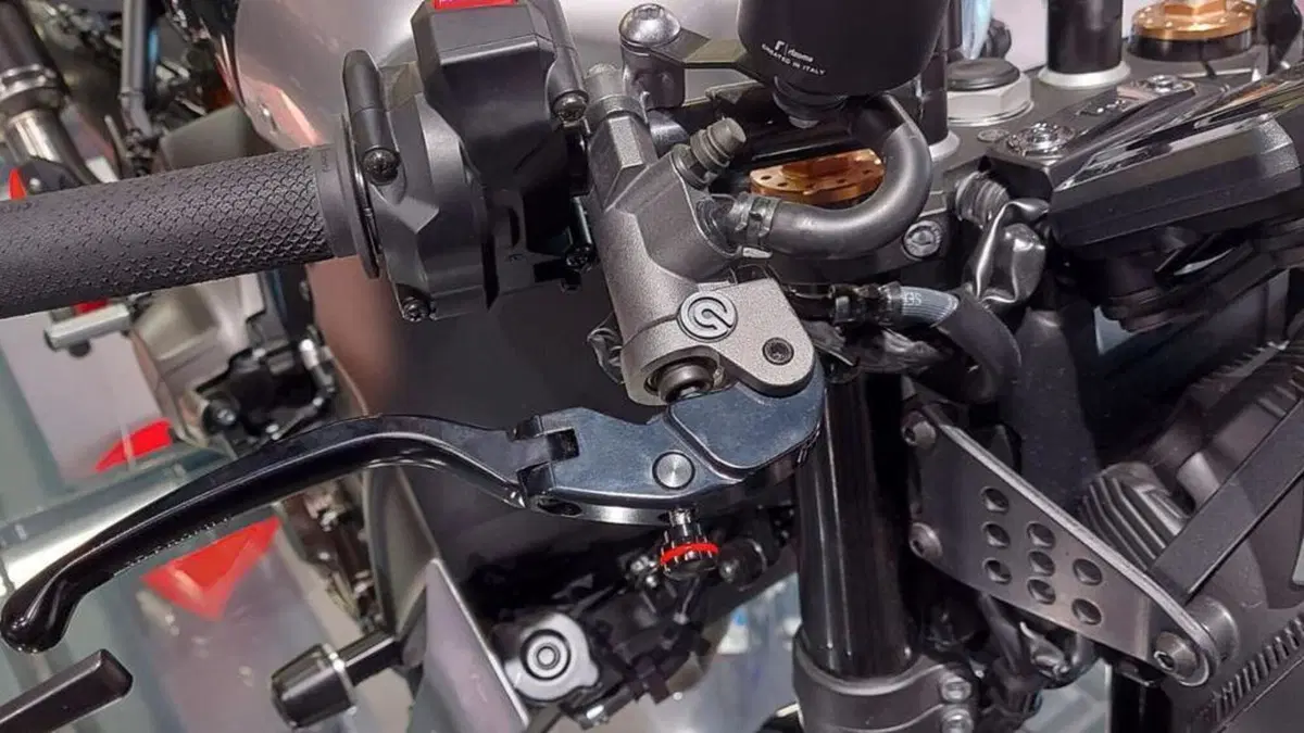 Yamaha XSR 900 (2022 - 24)  (11)