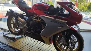 MV Agusta Superveloce 800 (2021 - 25)  (5)