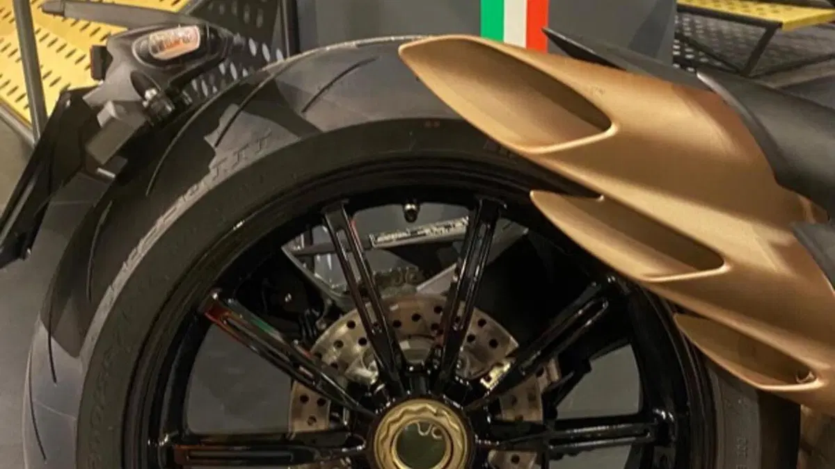 MV Agusta Dragster 800 R (2023 - 25)  (5)
