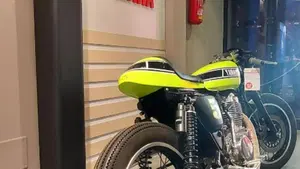 Yamaha SR 400 60th Anniversary (2013 - 16)  (3)