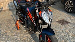 KTM 890 Duke R (2022 - 23) 