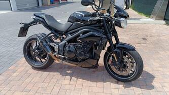 Triumph Speed Triple 1050 R ABS (2011 - 15) usata