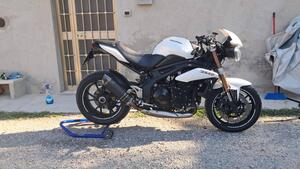 Triumph Speed Triple 1050 ABS (2011 - 15) 