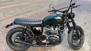 Triumph Bonneville 800 (2000 - 01) 