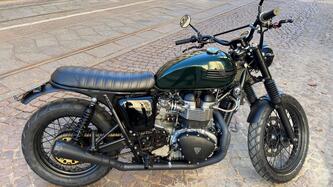 Triumph Bonneville 800 (2000 - 01) usata