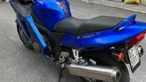 Honda CBR 1100 XX Superblackbird (1999 - 00)  (2)