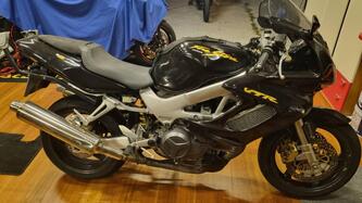 Honda VTR 1000 F Firestorm (1997 - 00) usata