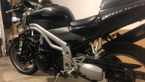 Triumph Speed Triple 955 (2002 - 04) 
