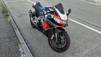 Aprilia RSV4 R (2009 - 12) usata