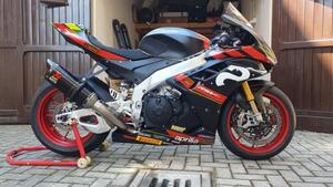 Aprilia RSV4 1100 Factory (2021 - 24) 