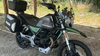 Moto Guzzi V85 TT Centenario (2021 - 22)