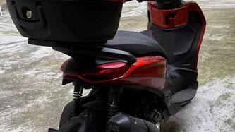 Piaggio Beverly 300 Hpe (2021)