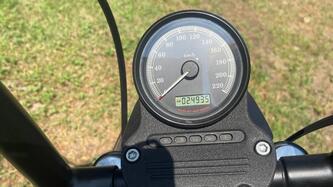 Harley-Davidson 883 Iron (2009 - 11) - XL 883N usata