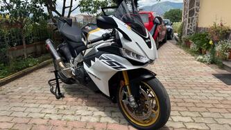 Aprilia RSV4 1100 Factory (2021 - 24) usata