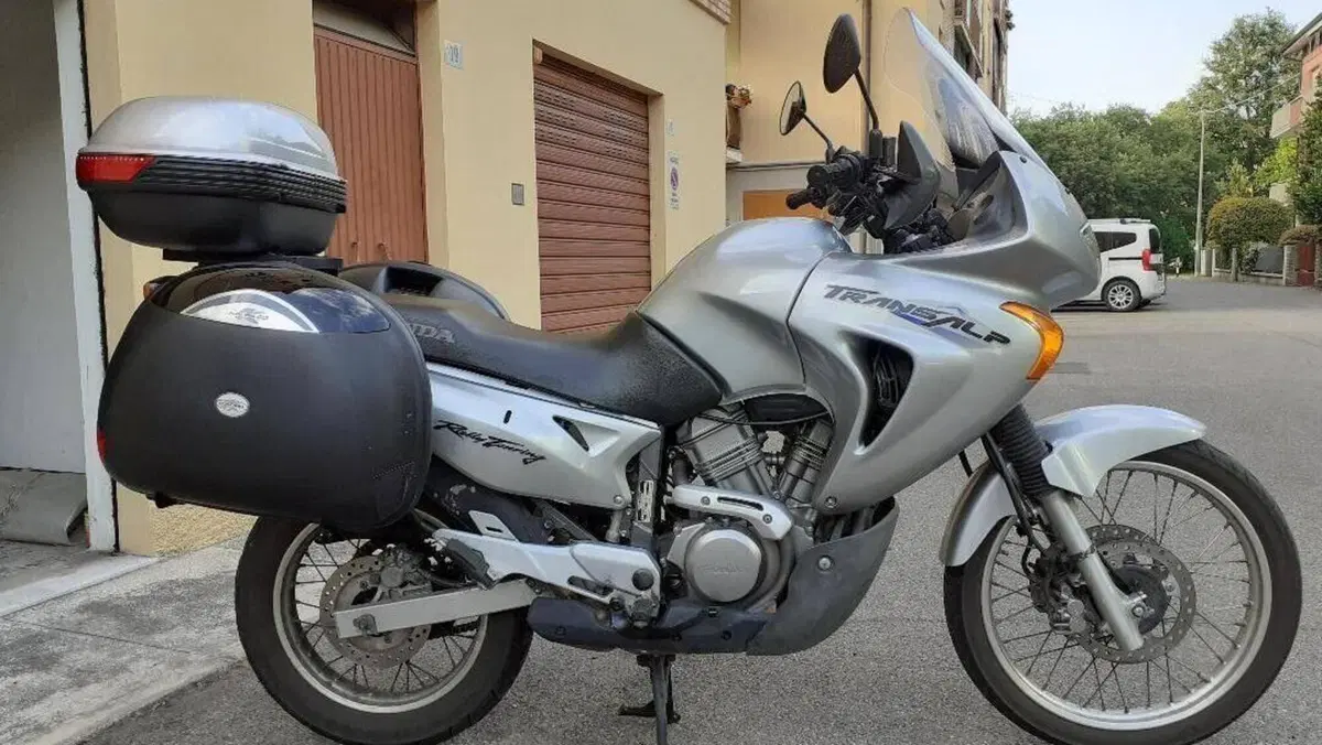 Honda Transalp XL 650V (2000 - 04) 