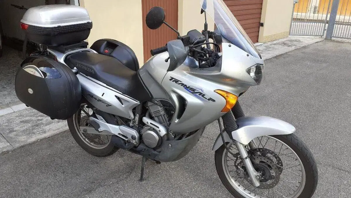 Honda Transalp XL 650V (2000 - 04)  (2)