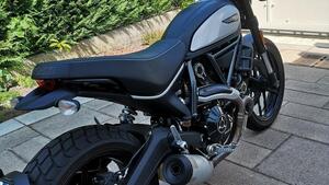 Ducati Scrambler 800 Icon Dark (2020) 