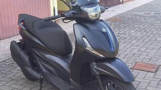 Piaggio Beverly 400 S (2025) usata