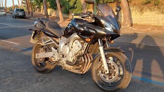 Yamaha FZ6 Fazer (2004 - 07) usata
