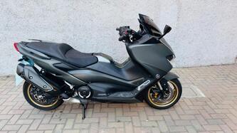 Yamaha T-Max 560 Tech Max (2021) usata