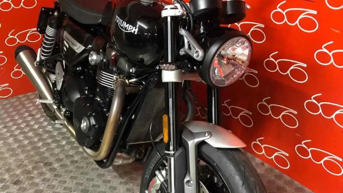 Triumph Speed Twin 1200 (2021 - 24)  (2)