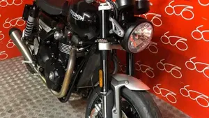 Triumph Speed Twin 1200 (2021 - 24)  (2)