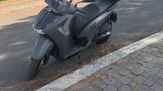 Honda SH 350i Sport (2025) usata