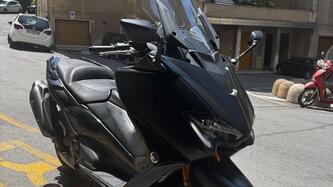 Yamaha T-Max 560 Tech Max (2020) usata