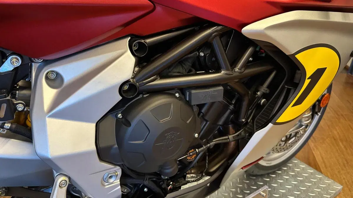 MV Agusta Superveloce 800 Ago (2021 - 23)  (4)