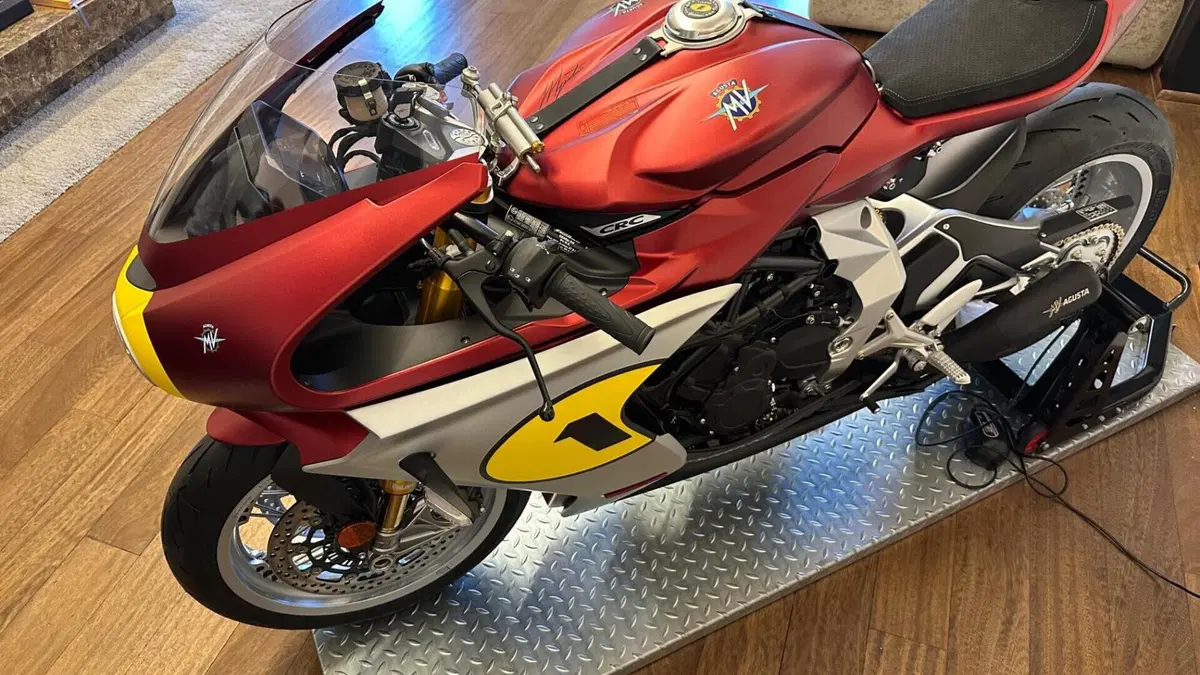 MV Agusta Superveloce 800 Ago (2021 - 23)  (7)