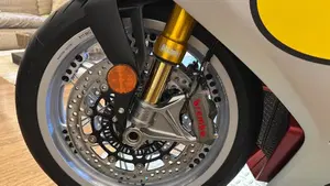 MV Agusta Superveloce 800 Ago (2021 - 23)  (8)