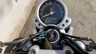 Triumph Street Twin 900 (2019 - 20) usata
