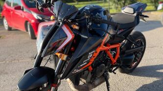 KTM 1290 Super Duke R (2021)