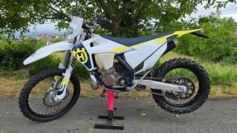 Husqvarna TE 300i (2023)