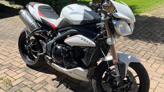 Triumph Speed Triple 1050 (2011 - 13)