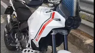 Ducati DesertX (2022 - 25) usata